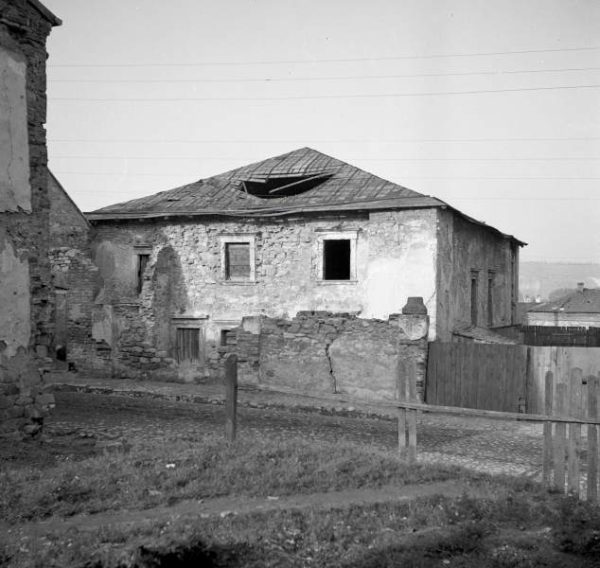 budynek-synagogi-1