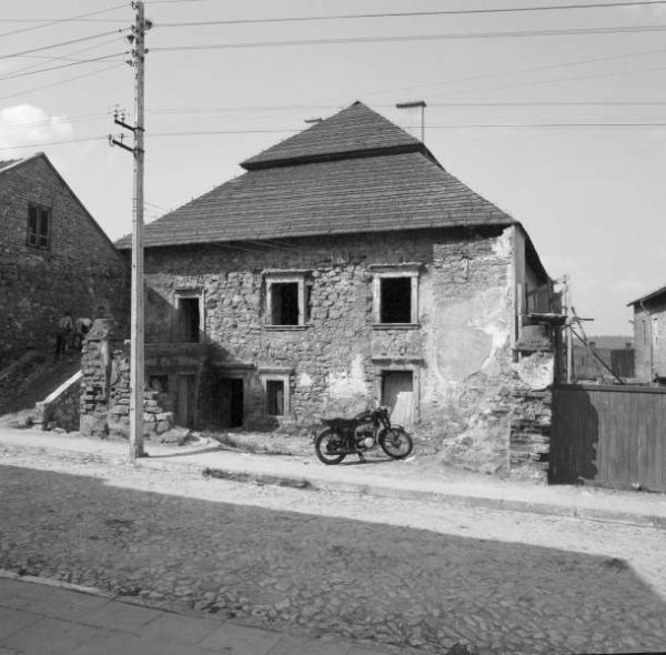 budynek-synagogi-2